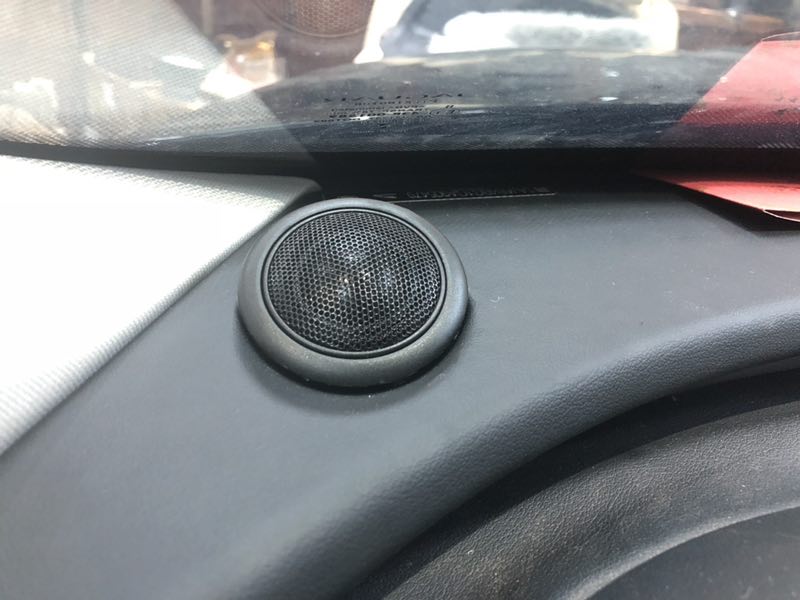 汕頭星悅汽車音響改裝捷豹XE200PS改裝德國(guó)HELIX喜力仕P63C三分頻音響STEG史泰格隔音為你演奏最美樂(lè)章