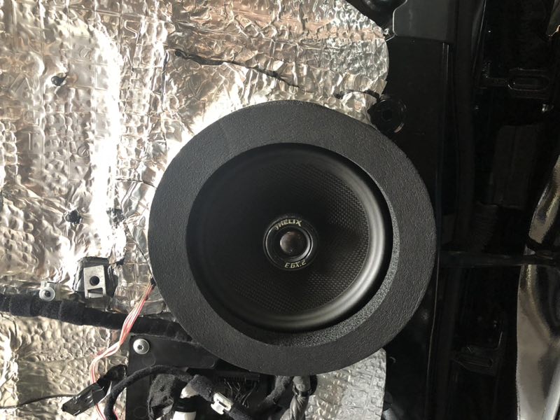 汕頭星悅汽車音響改裝捷豹XE200PS改裝德國(guó)HELIX喜力仕P63C三分頻音響STEG史泰格隔音為你演奏最美樂(lè)章