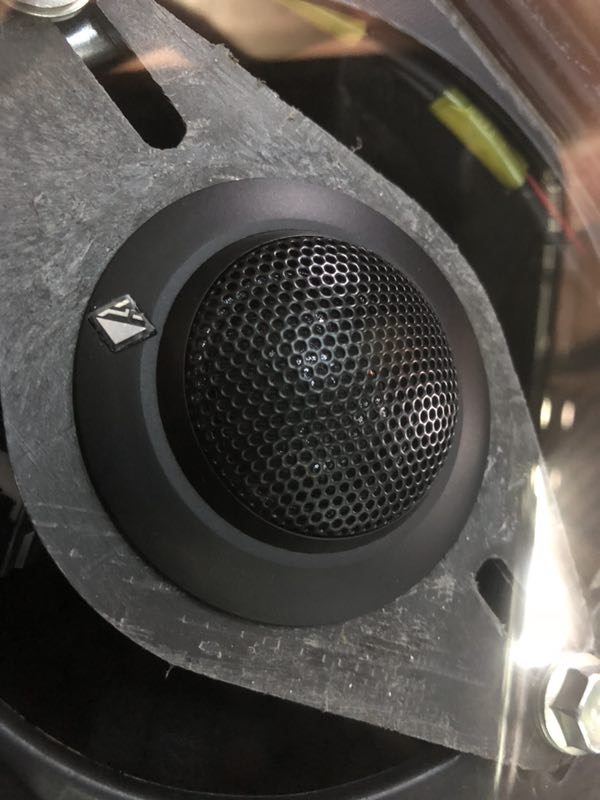 汕頭星悅汽車(chē)音響雷克薩斯ES300升級(jí)四門(mén)山水隔音全車(chē)改裝德國(guó)HELIX喜力仕套餐音響品味純正德國(guó)之聲