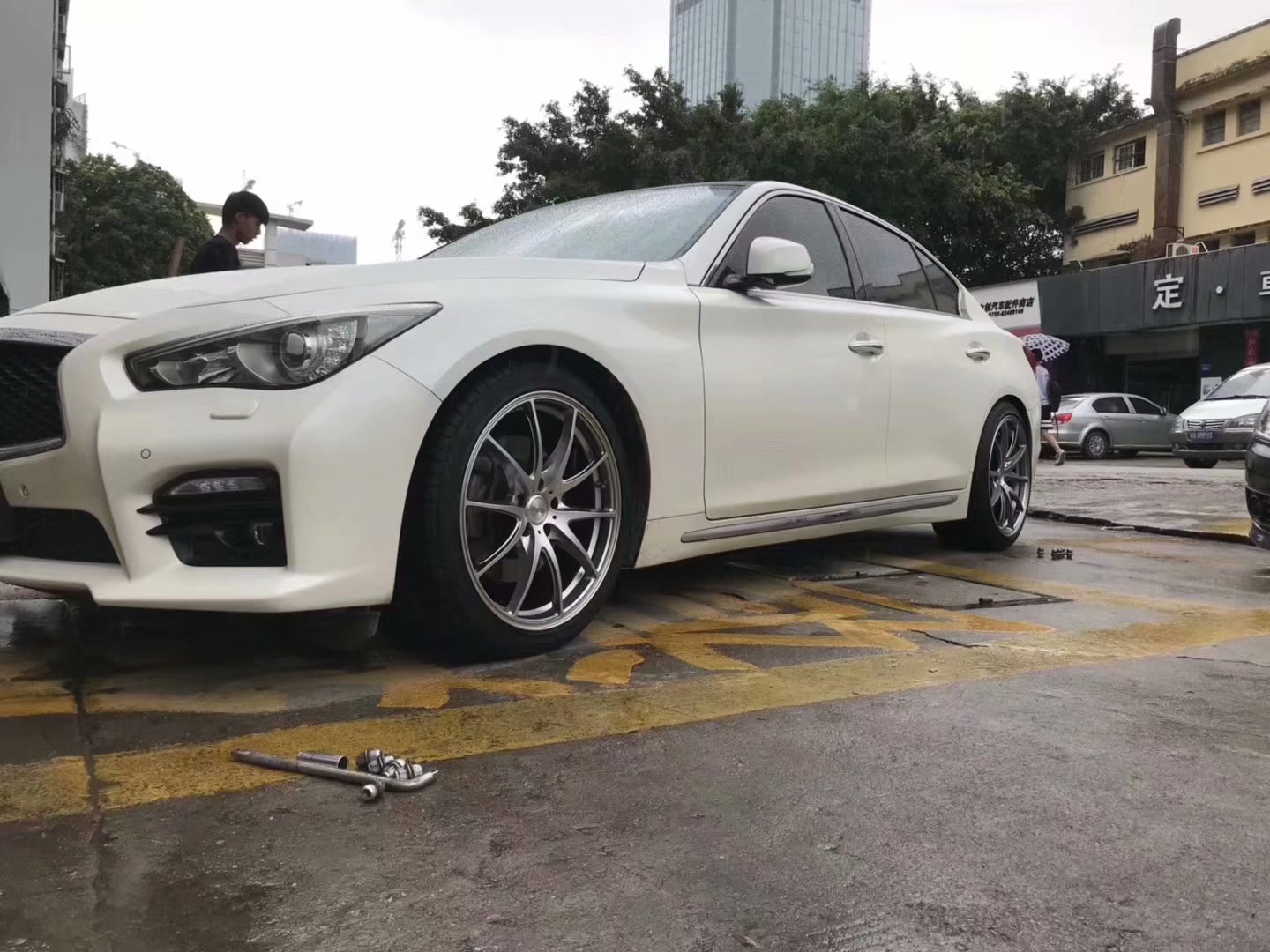 英菲尼迪 Q50 ，換 RAYS G25 完工！