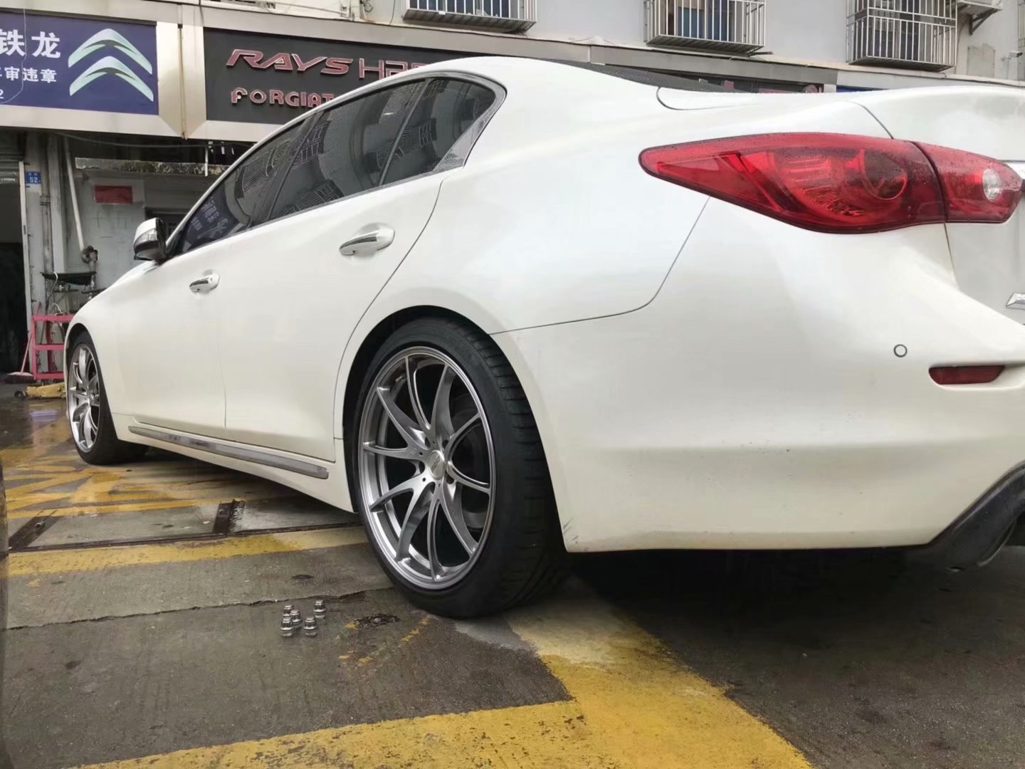英菲尼迪 Q50 ，換 RAYS G25 完工！