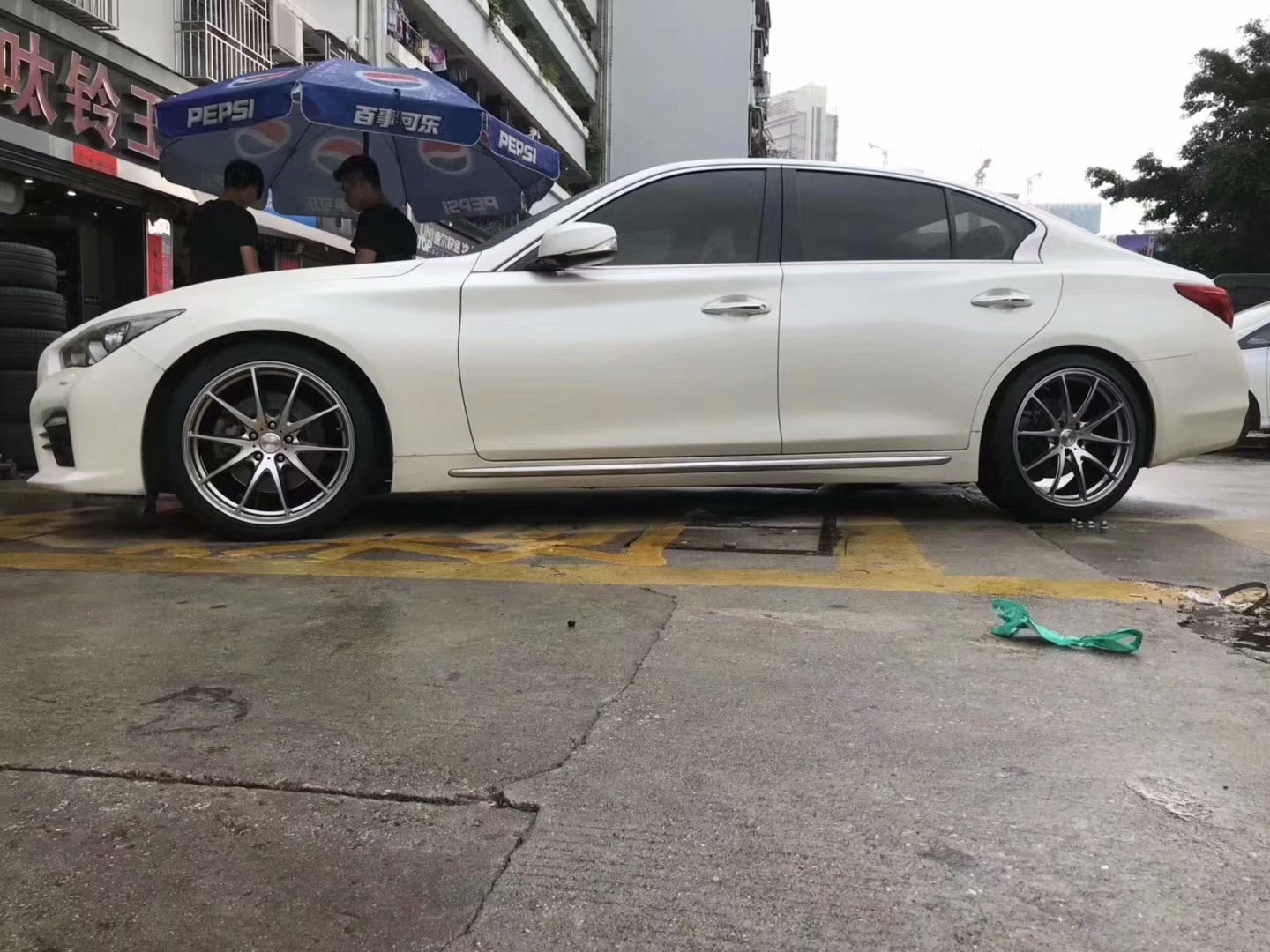英菲尼迪 Q50 ，換 RAYS G25 完工！