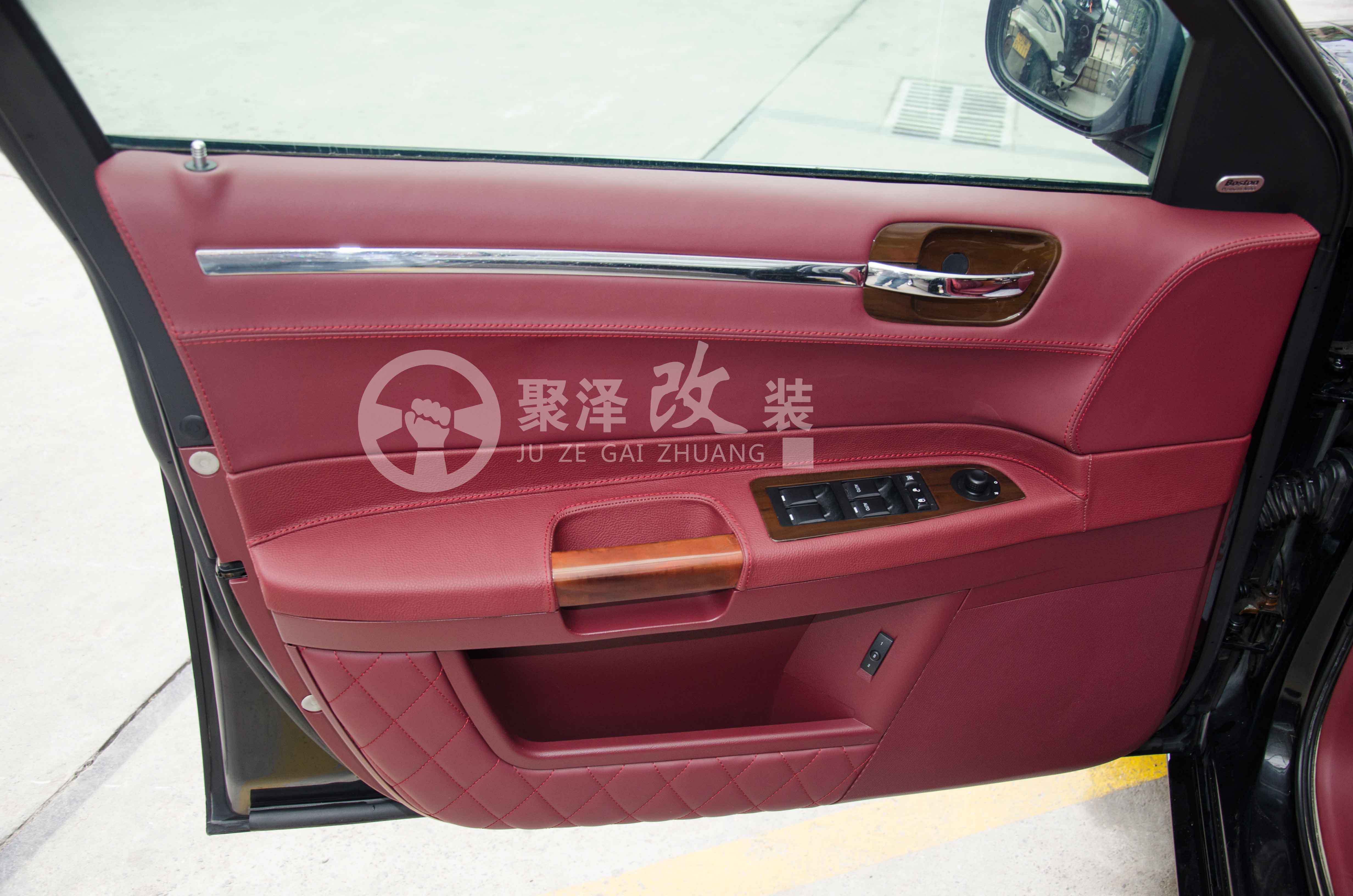 克萊斯勒內(nèi)飾翻新