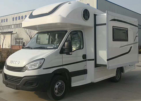 依維柯雙拓展房車