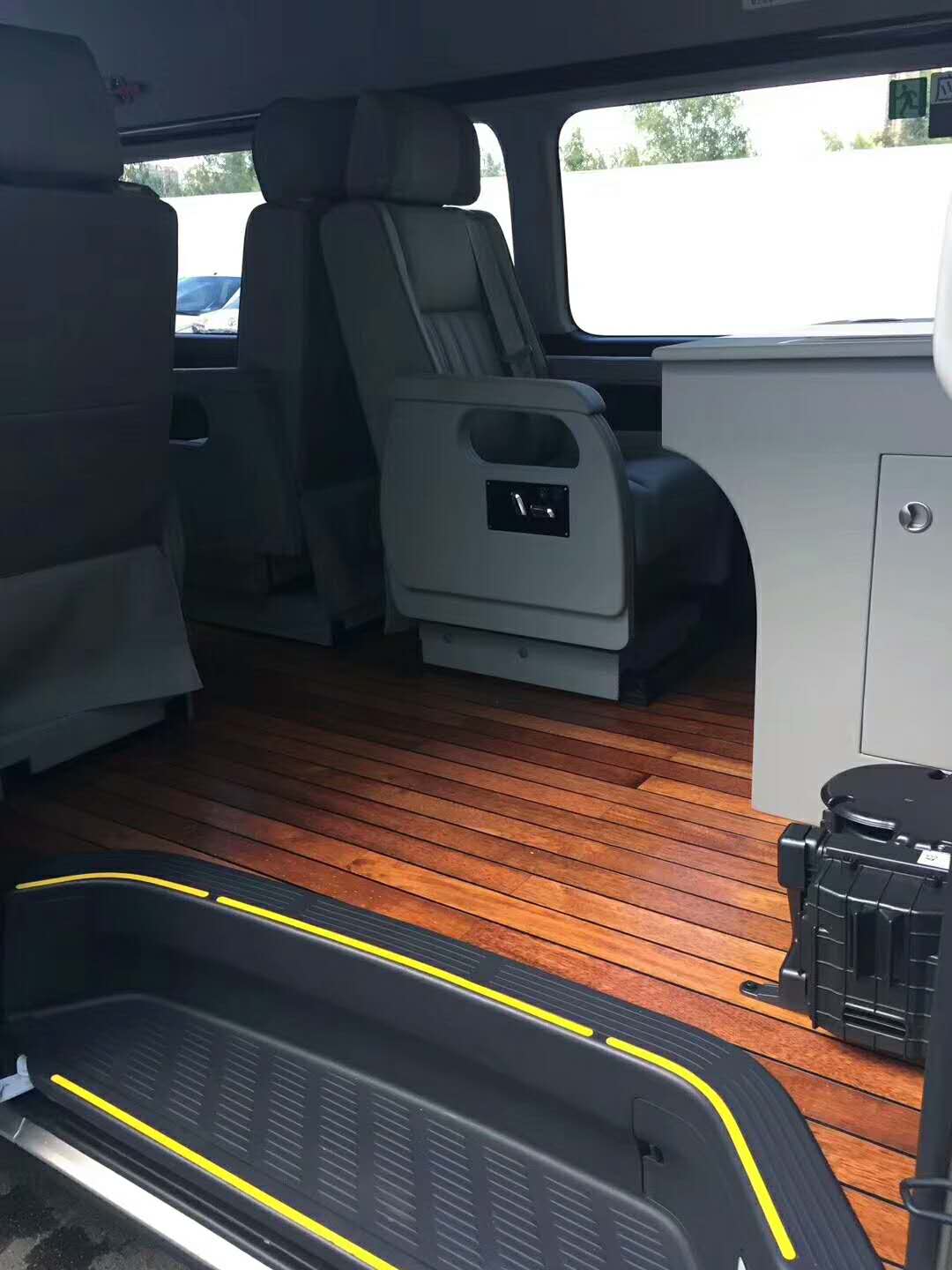 13座豐田海獅內(nèi)飾改裝