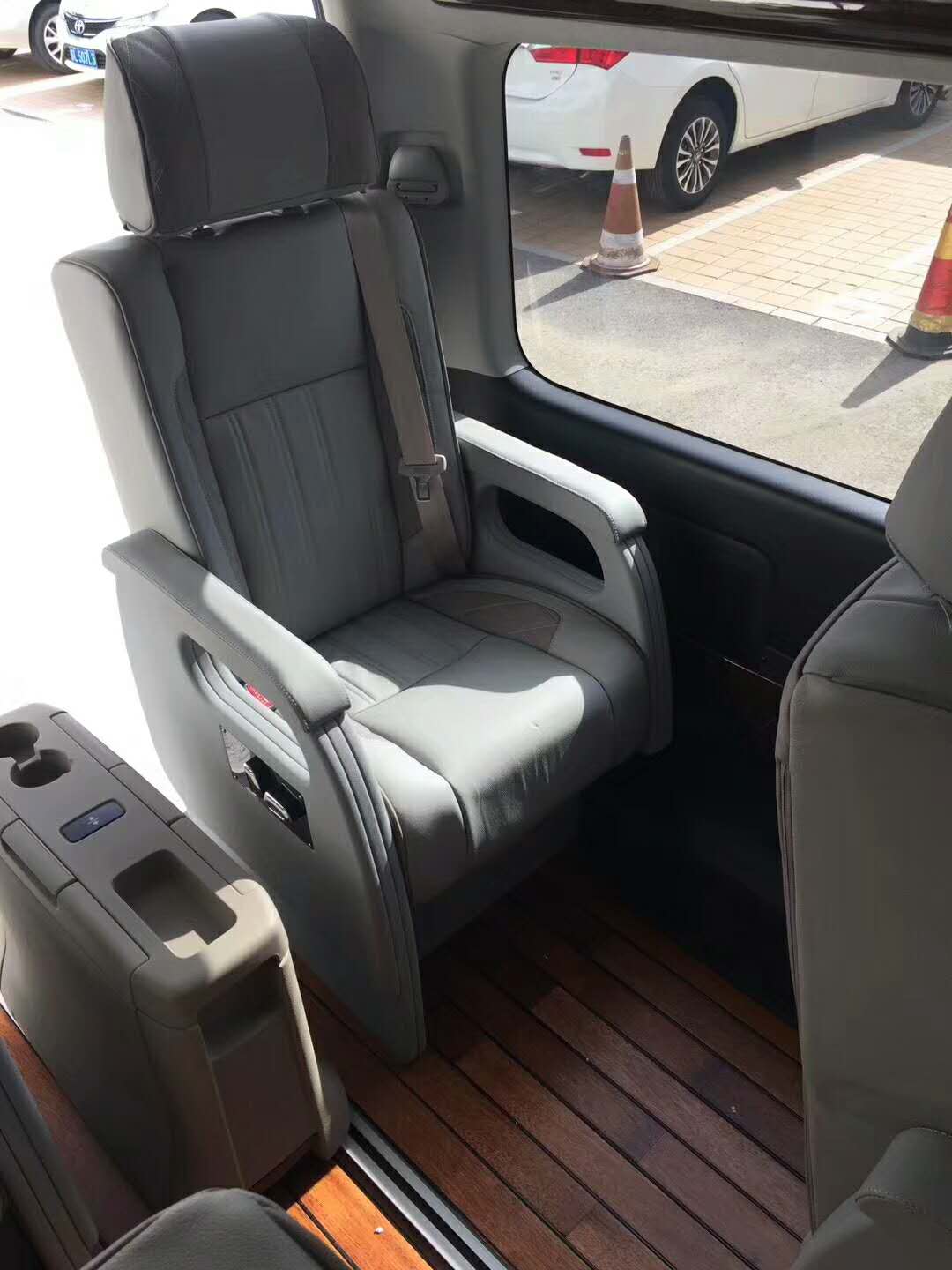 13座豐田海獅內(nèi)飾改裝