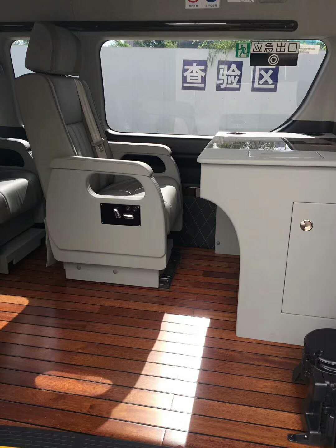 13座豐田海獅內(nèi)飾改裝