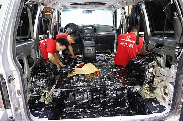 重慶渝大昌汽車音響改裝案例之三菱帕杰羅V93音響改裝史泰格和全車隔音