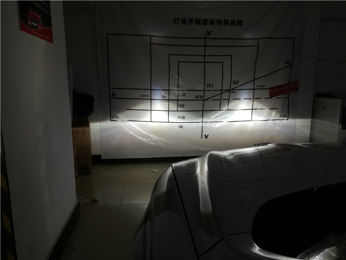 莆田車(chē)堡萊新蒙迪歐大燈改裝氙氣燈天使眼紅惡魔眼效果，專(zhuān)業(yè)改燈到車(chē)堡萊