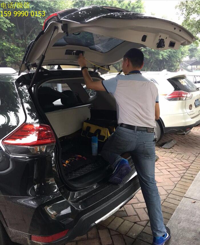 日產(chǎn)奇駿加裝電動尾門，沒有對比就沒有傷害