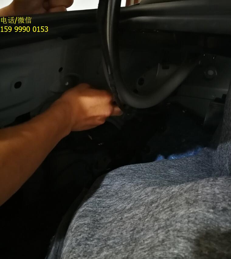 奔馳E級(jí)加裝電動(dòng)尾門(mén)，開(kāi)門(mén)只需輕輕一按就搞定