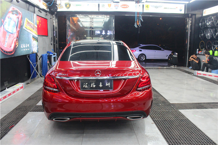 長(zhǎng)沙隱形車(chē)衣奔馳C200全車(chē)貼膜法國(guó)HEXIS進(jìn)口漆面修復(fù)透明膜