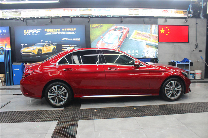 長(zhǎng)沙隱形車(chē)衣奔馳C200全車(chē)貼膜法國(guó)HEXIS進(jìn)口漆面修復(fù)透明膜