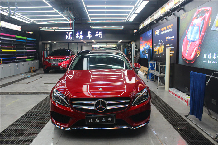 長(zhǎng)沙隱形車(chē)衣奔馳C200全車(chē)貼膜法國(guó)HEXIS進(jìn)口漆面修復(fù)透明膜