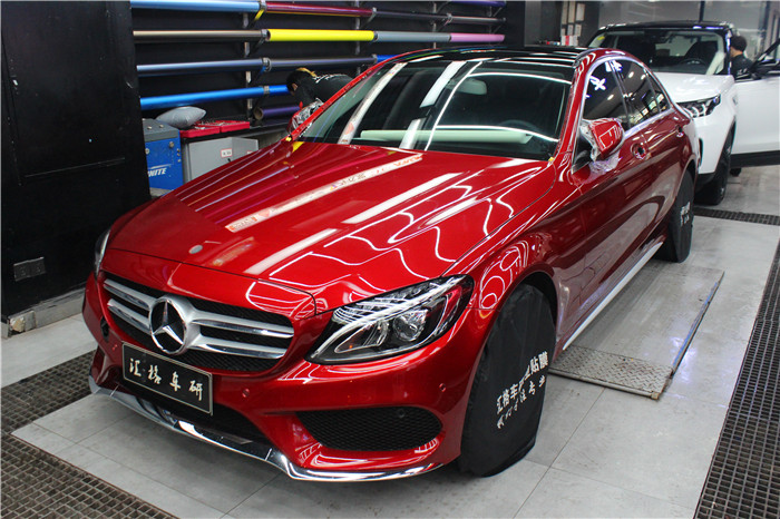 長(zhǎng)沙隱形車(chē)衣奔馳C200全車(chē)貼膜法國(guó)HEXIS進(jìn)口漆面修復(fù)透明膜