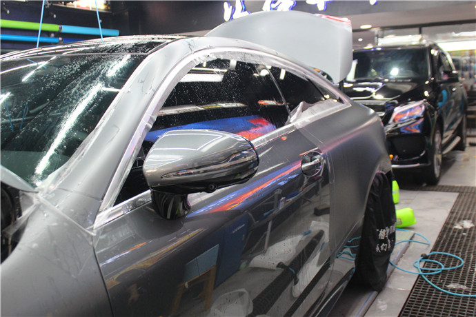 长沙汽车贴膜法国进口HEXIS透明膜哑光系列奔驰E300全车哑光透明膜