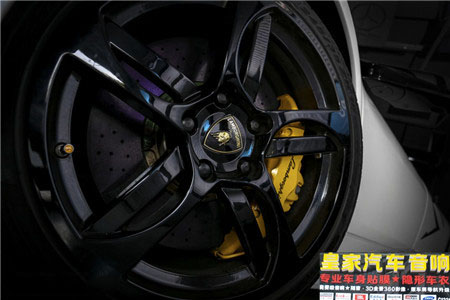 蘭博基尼LP640-4全車(chē)車(chē)身改色貼膜德國(guó)PWF意大利白——郴州市皇家音響