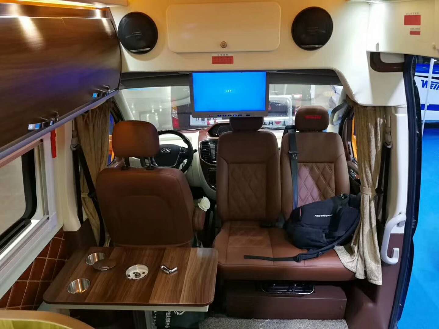 大通V80房車