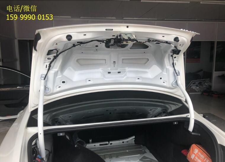 大眾邁騰加裝電動(dòng)尾門(mén)，原來(lái)電吸關(guān)門(mén)這么溫柔！