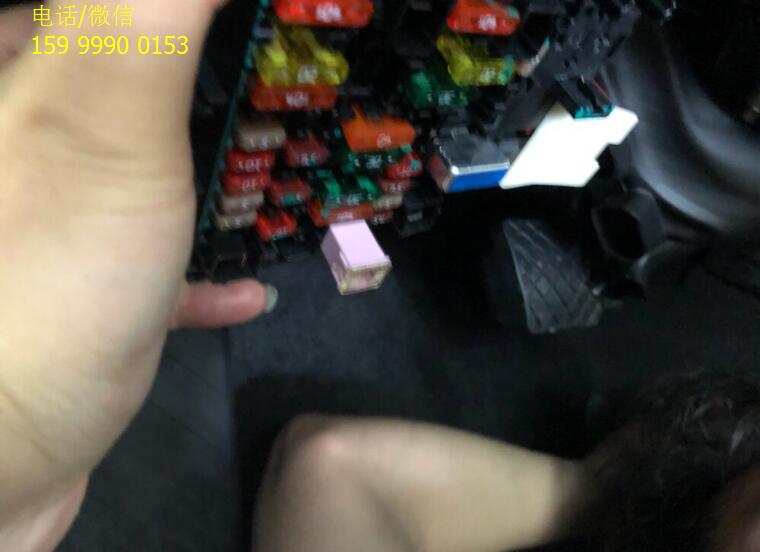 大眾邁騰加裝電動(dòng)尾門(mén)，原來(lái)電吸關(guān)門(mén)這么溫柔！