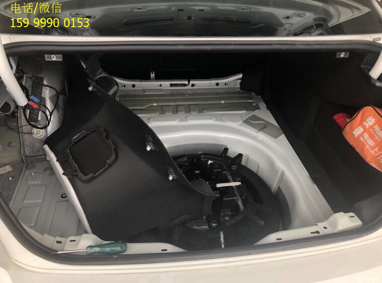 大眾邁騰加裝電動(dòng)尾門(mén)，原來(lái)電吸關(guān)門(mén)這么溫柔！