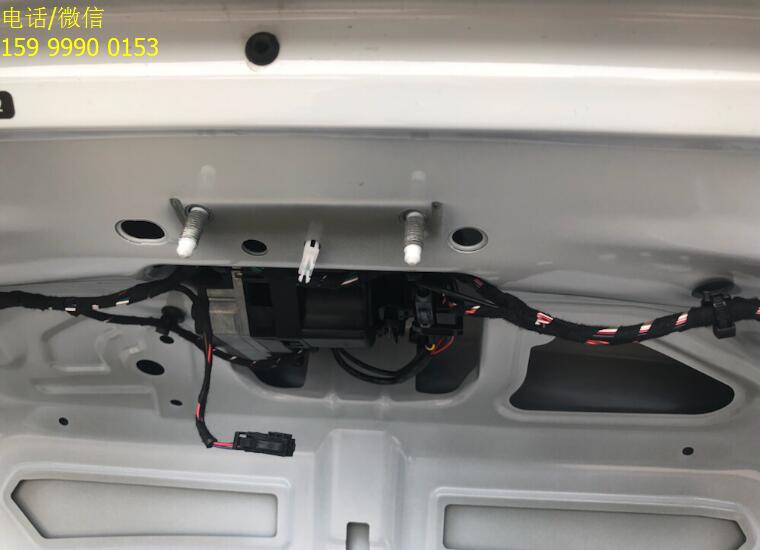 大眾邁騰加裝電動(dòng)尾門(mén)，原來(lái)電吸關(guān)門(mén)這么溫柔！