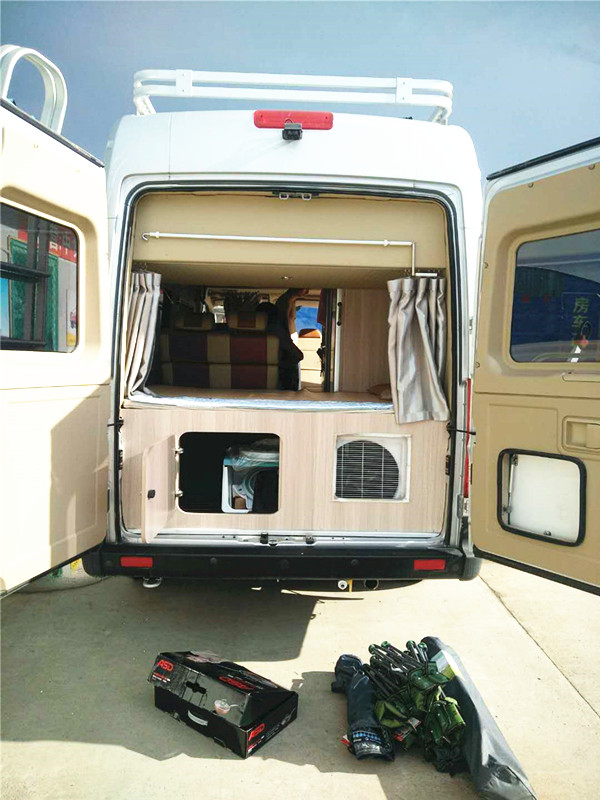 東風(fēng)御風(fēng)長(zhǎng)軸高頂房車