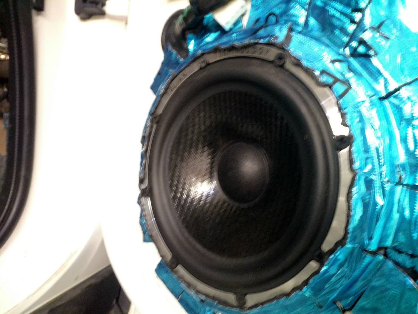 十堰汽車改裝前沿車改福特翼虎汽車改裝音響隔音改裝升級