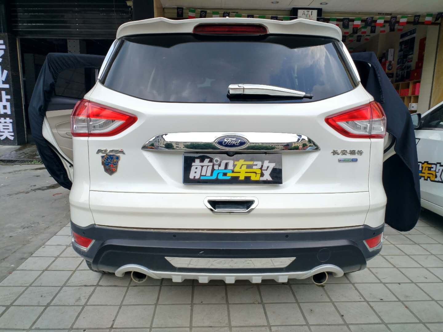 十堰汽車改裝前沿車改福特翼虎汽車改裝音響隔音改裝升級