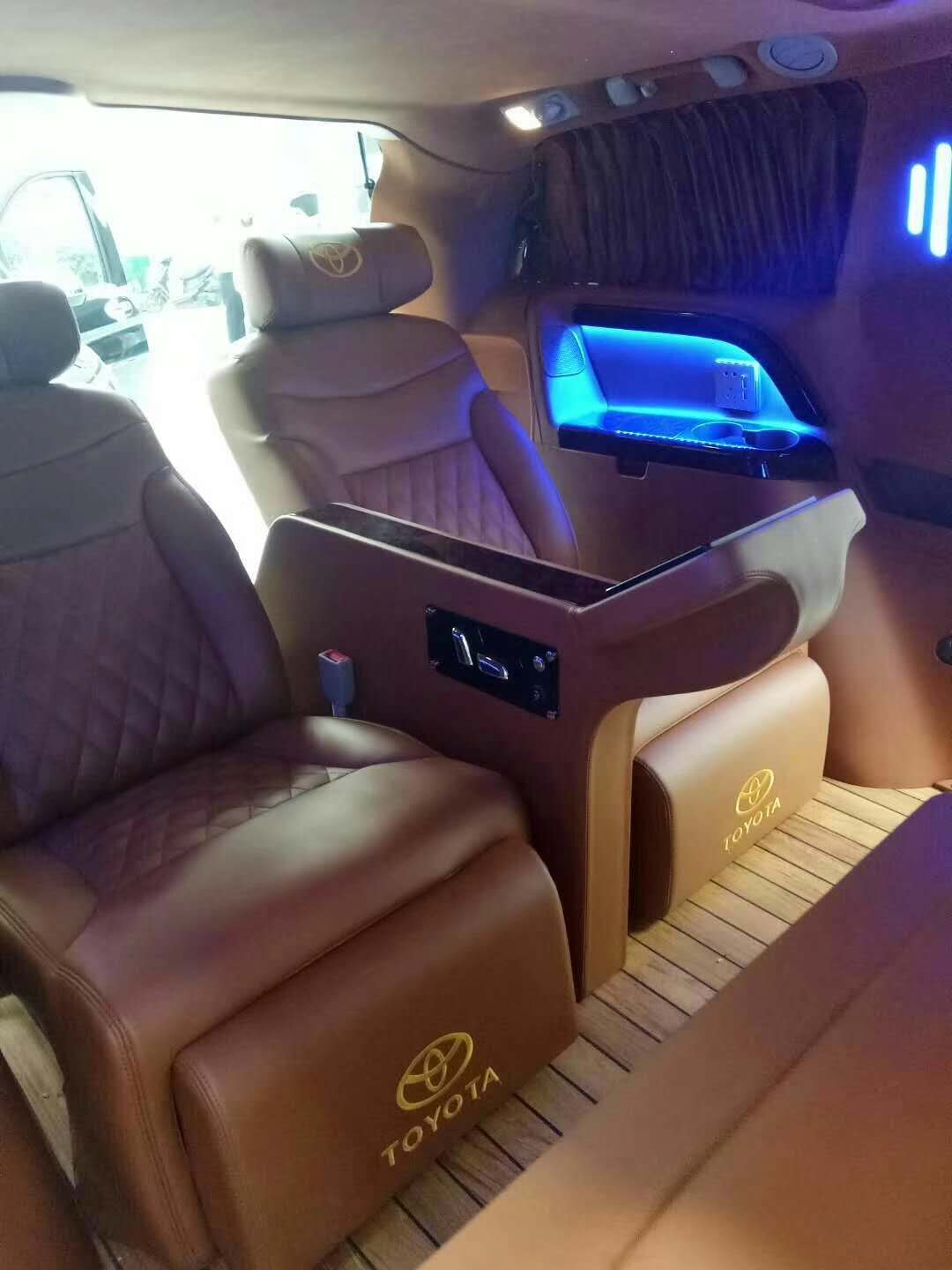 塞納航空座椅地板內(nèi)飾改裝