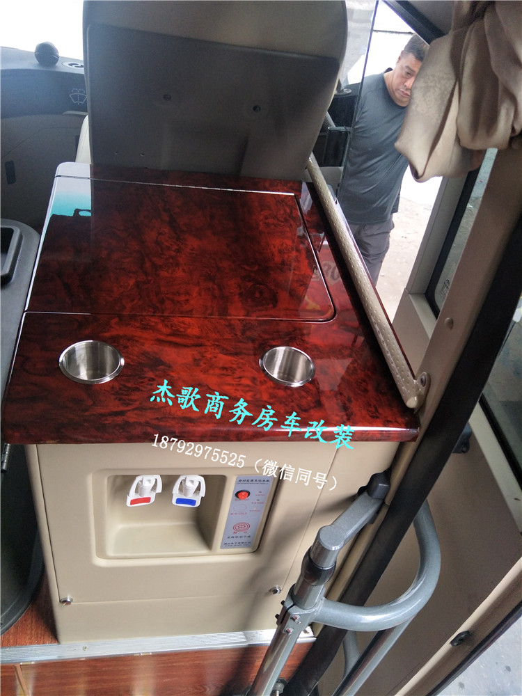 西安中巴車改裝，宇通中巴車商務(wù)內(nèi)飾定制改裝升級！