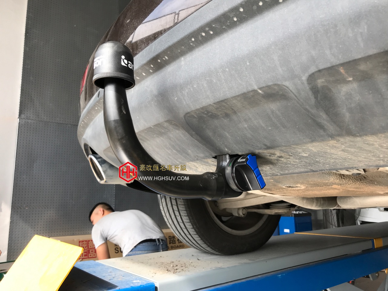 奧迪Q5安裝阿拉貢即插即用拖車鉤  美觀實(shí)用