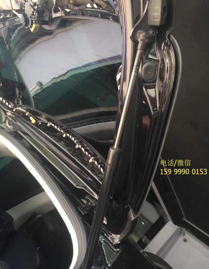 大眾夏朗加裝電動尾門，輕松一按，尾門安靜地開啟