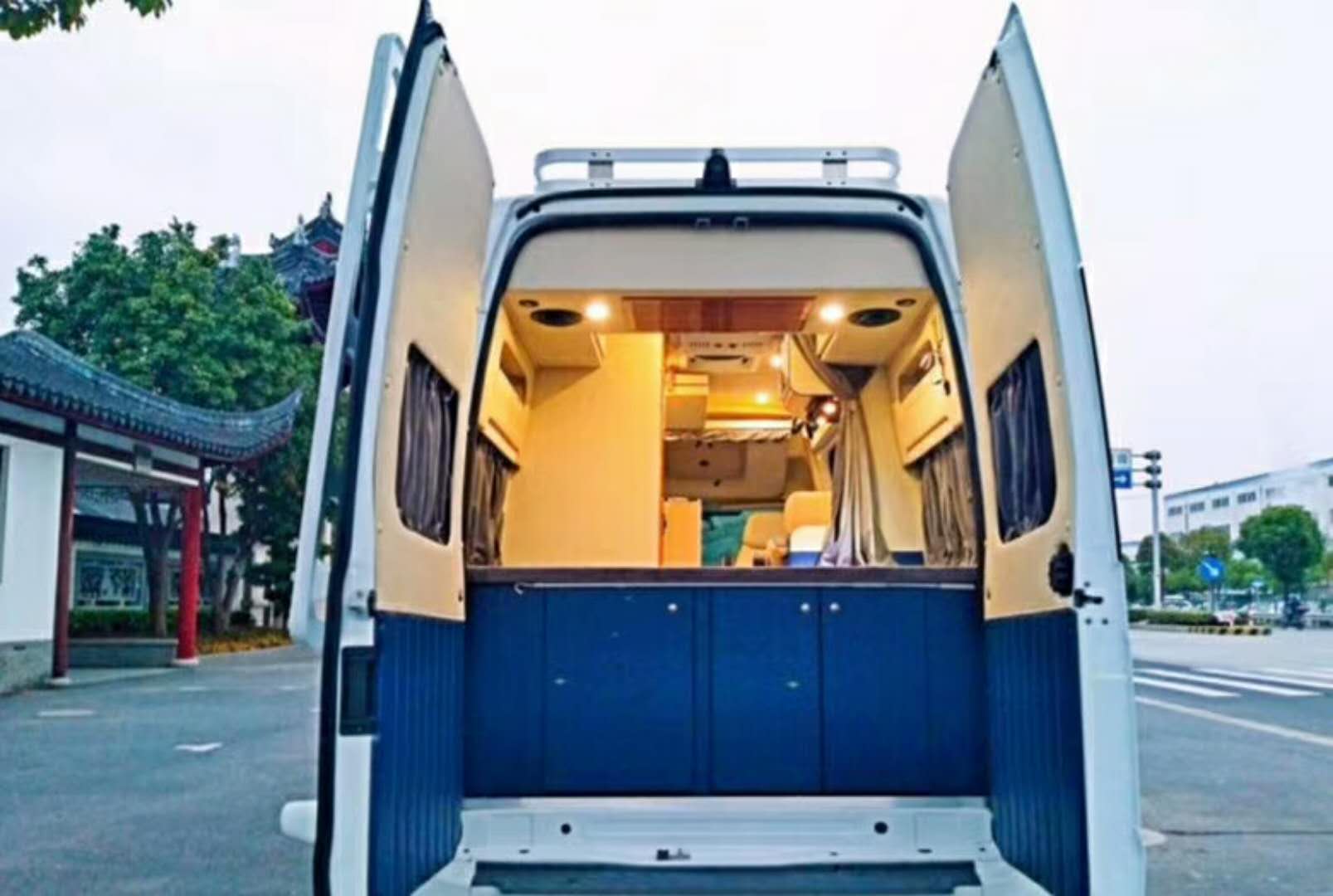 福特全順長軸高頂房車