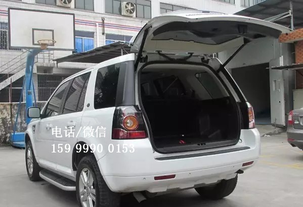 路虎神行者2加裝電動(dòng)尾門，一鍵遙控，輕松駕馭