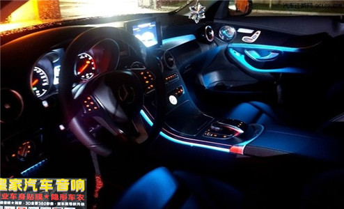 全車氛圍燈很絢麗 奔馳C級實拍夜景分享——郴州市皇家音響