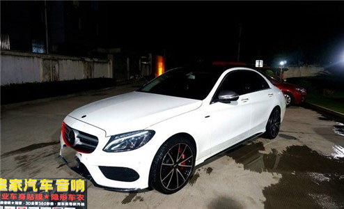 全車氛圍燈很絢麗 奔馳C級實拍夜景分享——郴州市皇家音響