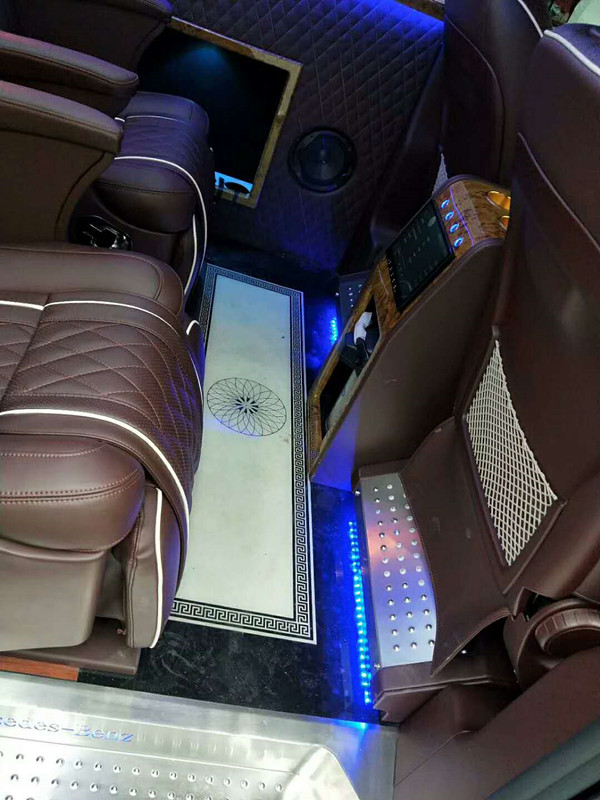 奔馳商務車小改裝也能體現(xiàn)大貴氣