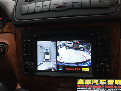 奔馳威霆安裝億車安360度全景行車記錄儀——郴州市皇家音響