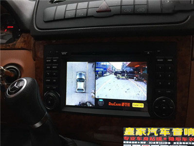 奔馳威霆安裝億車安360度全景行車記錄儀——郴州市皇家音響