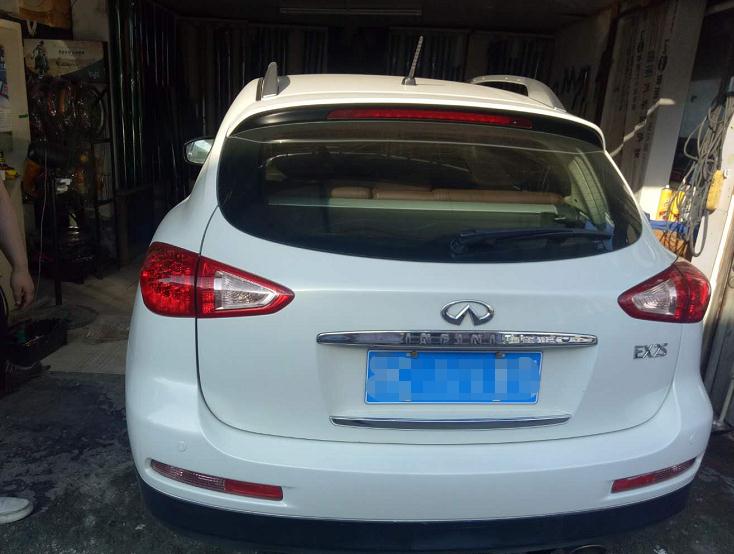 英菲尼迪QX50 ES25動力升級加裝KCH提升動力動力更強(qiáng)更平順不用刷ECU直接裝就行