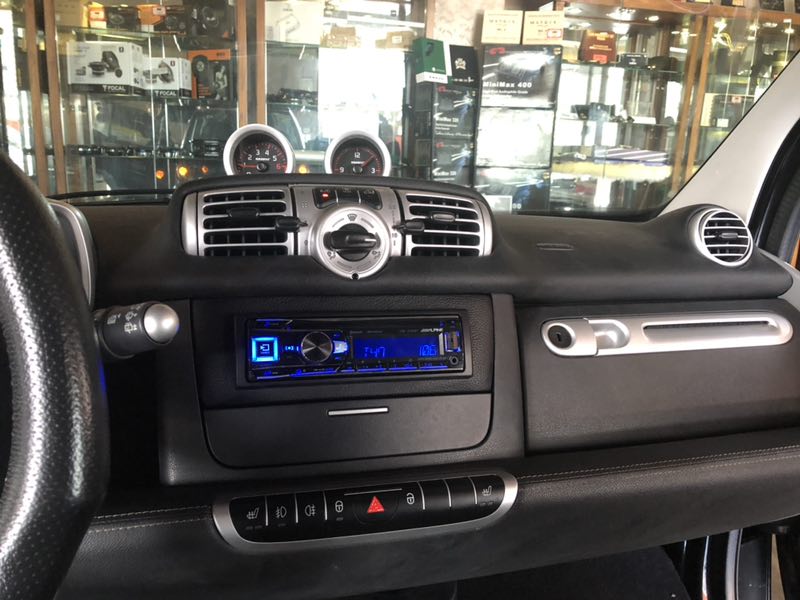 追求品質(zhì)奔馳SMART汽車音響改裝FOCAL勁浪音響四門隔音踏入音樂世界不一樣的聲音汕頭市星悅汽車音響改裝