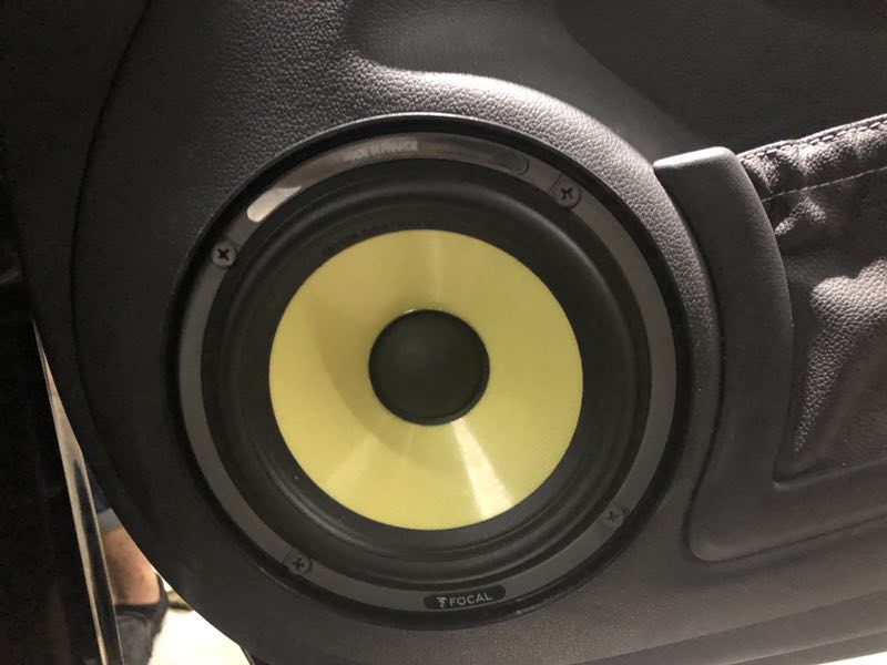 追求品質(zhì)奔馳SMART汽車音響改裝FOCAL勁浪音響四門隔音踏入音樂世界不一樣的聲音汕頭市星悅汽車音響改裝