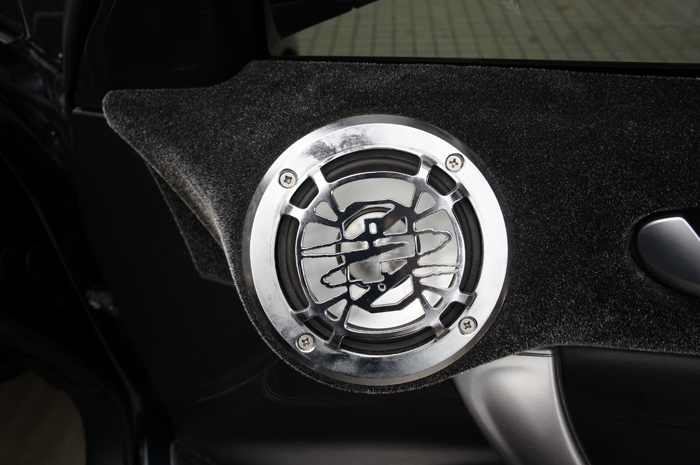 日產(chǎn)天籟公爵汽車音響改裝德國零點鉑金三分頻喇叭 A柱門板尾箱倒模 重慶渝大昌