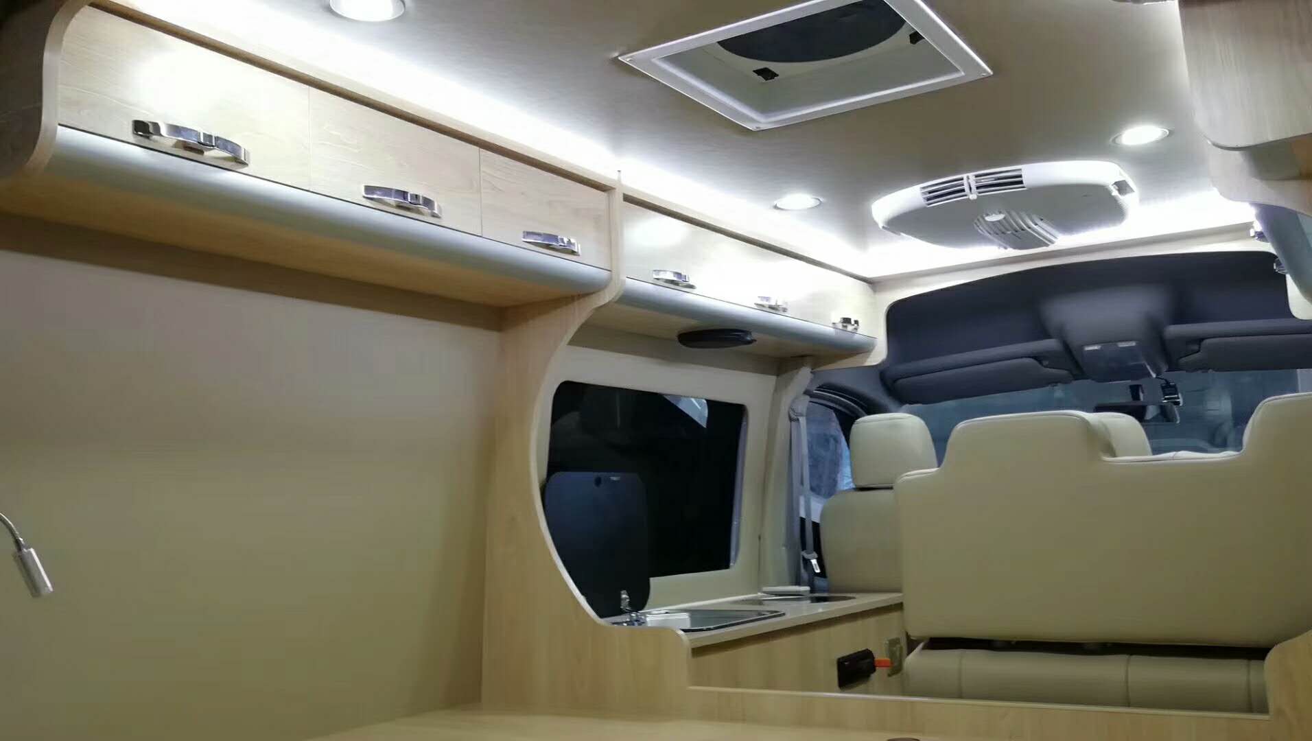 大通B型房車內(nèi)飾改裝