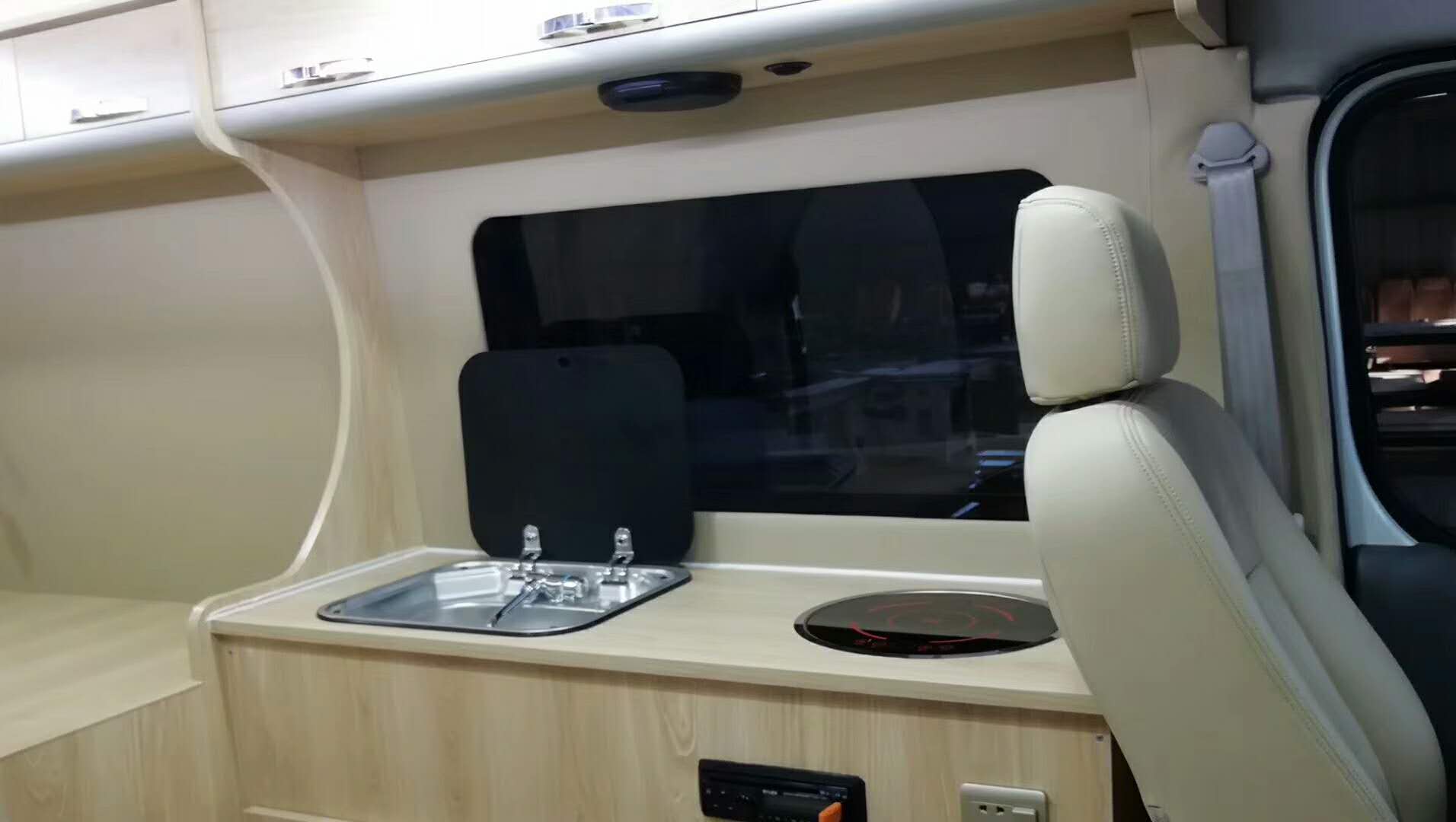 大通B型房車內(nèi)飾改裝