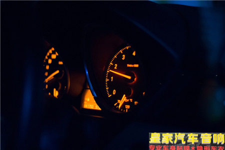 寶馬Z4電光金屬深海藍(lán)——郴州市皇家音響