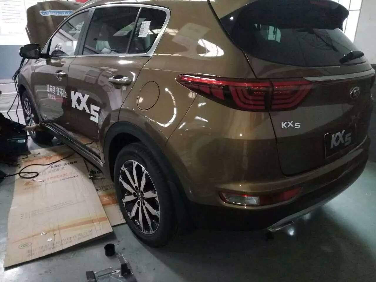 起亞kx7/kx5/kx3加裝電動(dòng)踏板，瞬間高大上