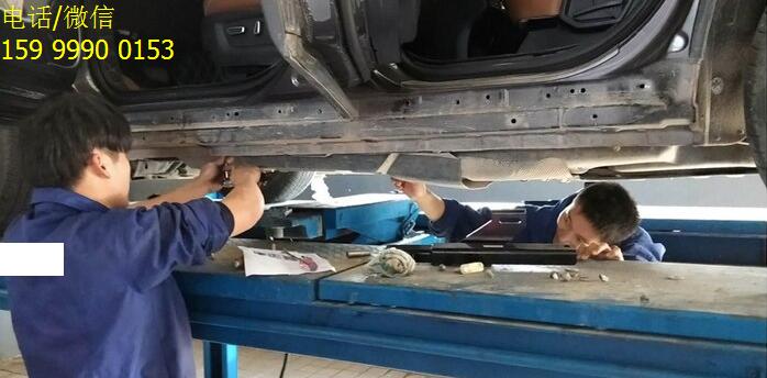 長(zhǎng)安CS95/CS75加裝電動(dòng)踏板，從此家中老人也能輕松上下車