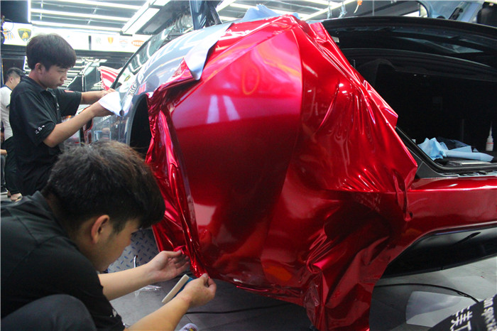 长沙汽车改装改色贴膜实体店 法拉利全车改装改色水晶烈焰红